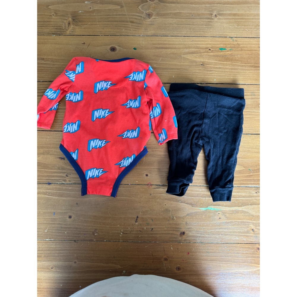 Nike‎ Bodysuit and Old Navy Leggings Set Orange Black 0-3 Months Infant Baby